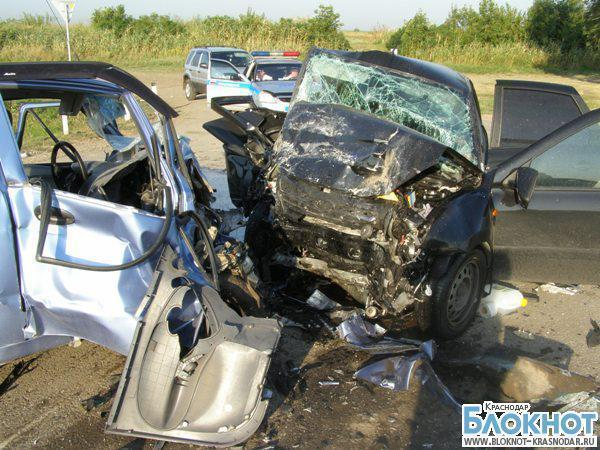 На Кубани произошло столкновение двух машин
