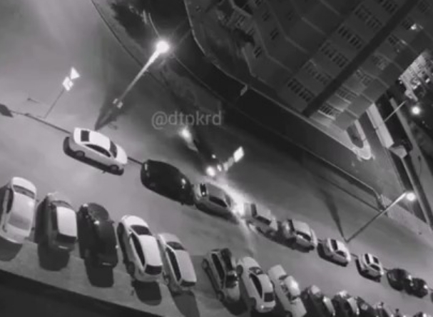 Каршеринговый автомобиль своим «дрифтом» устроил ДТП в Краснодаре