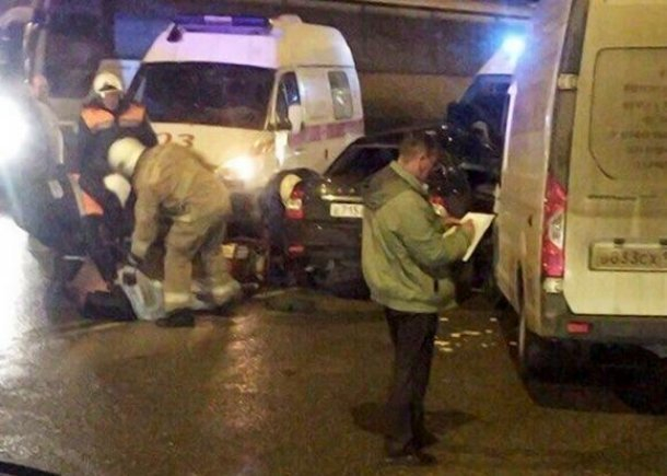 16-летняя девушка в машине с полицейским разбилась в ДТП в Новороссийске