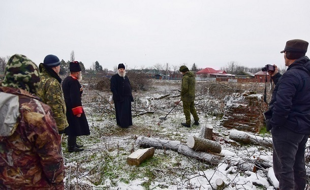 Церковь спасает данные по захоронениям сгоревшего кладбища на Кубани