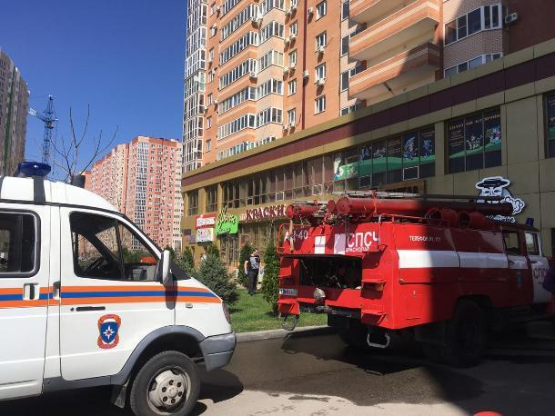 Из-за короткого замыкания в многоэтажке Краснодара эвакуировали 65 детей и 14 взрослых