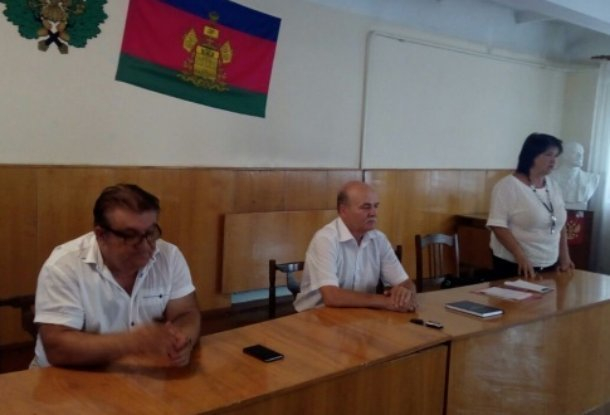 Предвыборные встречи коммунистов-кандидатов в депутаты Заксобрания края в Белореченске