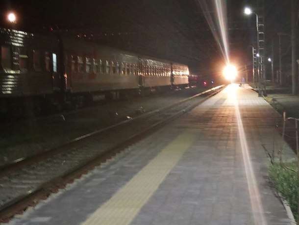 Ночью в Краснодаре поезд сбил человека