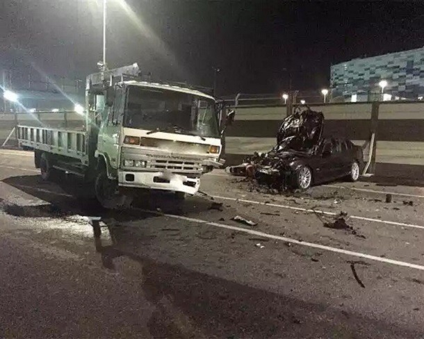 В Сочи столкнулись мотоцикл, BMW и грузовой Nissan: 3 пострадавших