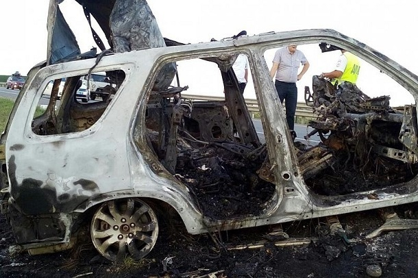 Заживо сгорели три человека в ДТП на Кубани