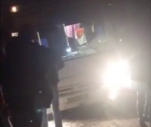 Водитель-обочечник рейсового автобуса из Краснодара чуть не улетел в кювет