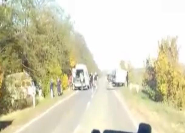 Появилось видео с места ДТП с тремя погибшими на Кубани