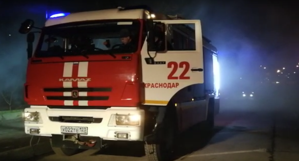 Пожар площадью 150 кв/м потушили ночью в Краснодаре
