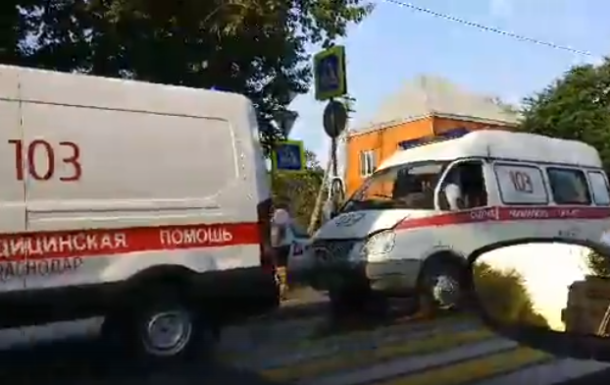 В ДТП в Краснодаре с участием такси пострадал маленький ребенок