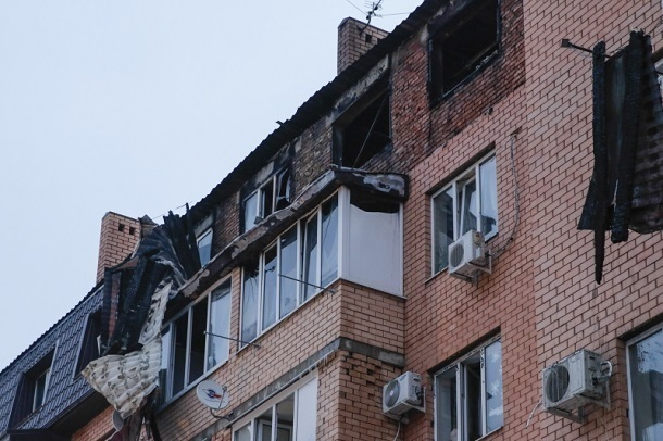 Людям, чьи квартиры пострадали в пожаре на Прокофьева, 3, требуются зимние вещи
