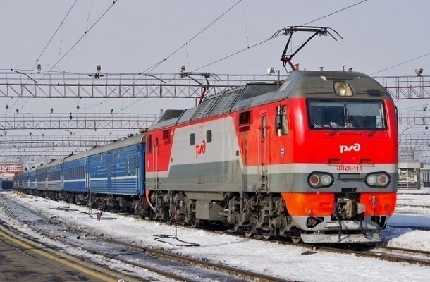 Пассажирский поезд Пермь-Новороссийск врезался в мусоровоз
