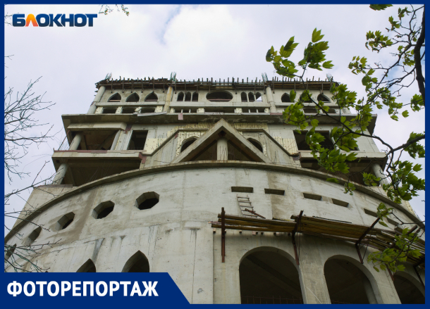 «Замок» без дракона: как выглядит главная заброшка набережной Краснодара