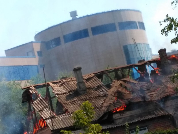 «Весь город полыхает!» - за один день в Краснодаре произошли три пожара