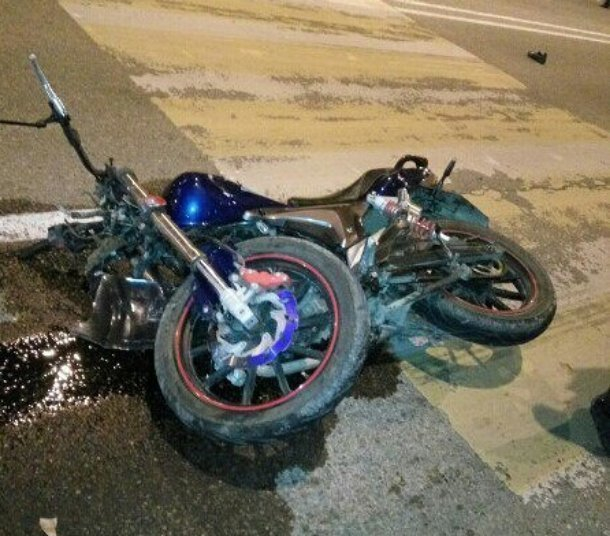 Жуткая авария с двумя погибшими мотоциклистами произошла ночью в Краснодаре