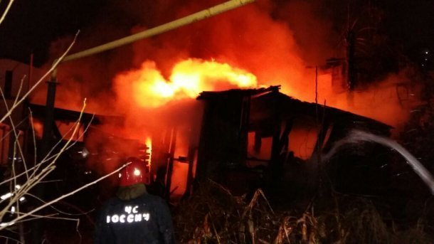 Из сгоревшего дома в Сочи расселят около 10 человек