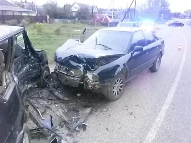 Водитель без прав устроил аварию на «встречке» в Кореновске