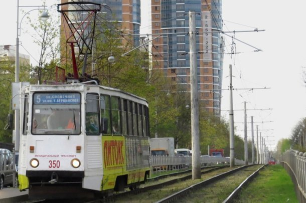 Под колеса трамвая в Краснодаре попала пожилая женщина