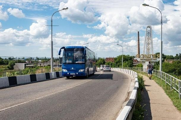 Автобусы продолжают попытки проехать на «запретный» мост в Краснодаре