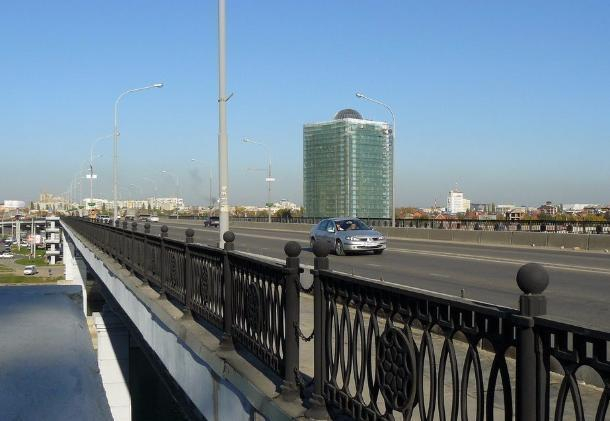Температурный шов на Тургеневском мосту в Краснодаре отремонтировали