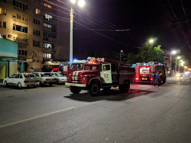 Из горящего дома в Армавире эвакуировали 25 человек