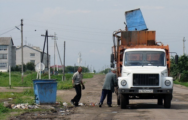 Власти кубанского поселка искали компанию для сбора отходов без лицензии