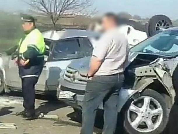 В массовой аварии на трассе с участием семи машин погибла краснодарка