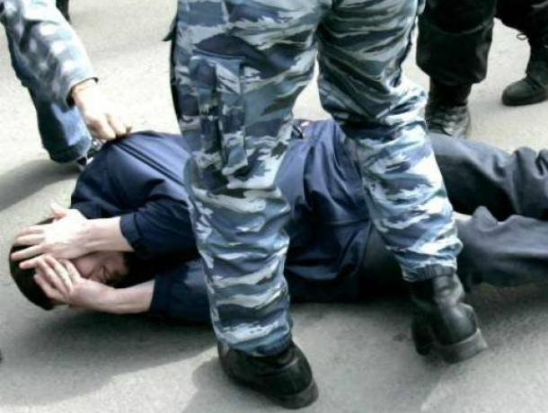 В Сочи полицейские избили юношу ради признания вины