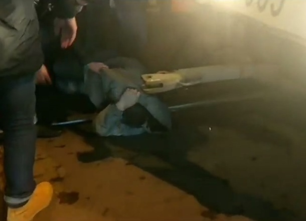 Пьяный напал на трамвай в Краснодаре и притворился его жертвой
