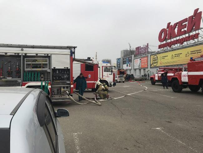 В МЧС сообщили о возгорании в крупном торговом центре Краснодара