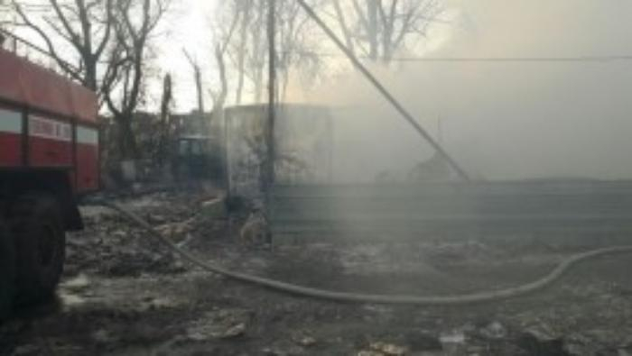 При тушении свалки в Динском районе были обнаружены 4 сгоревших мужчин