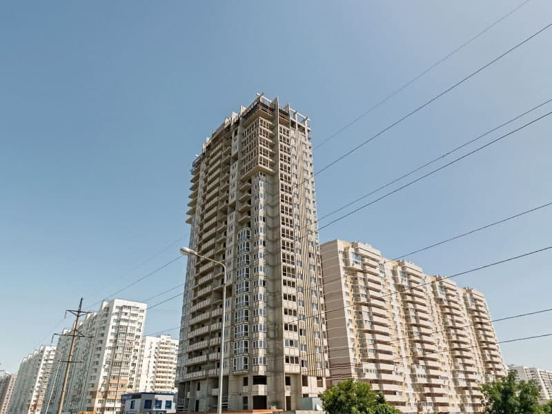 Около 20 проблемных домов достроят в Краснодаре