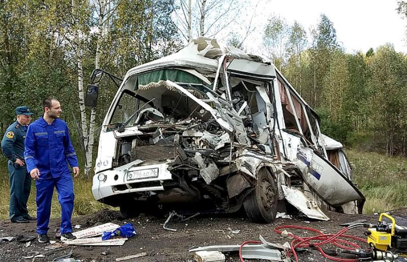 Виновником аварии с автобусом в Ярославле, где погибли 7 человек, назвали водителя фуры с Кубани
