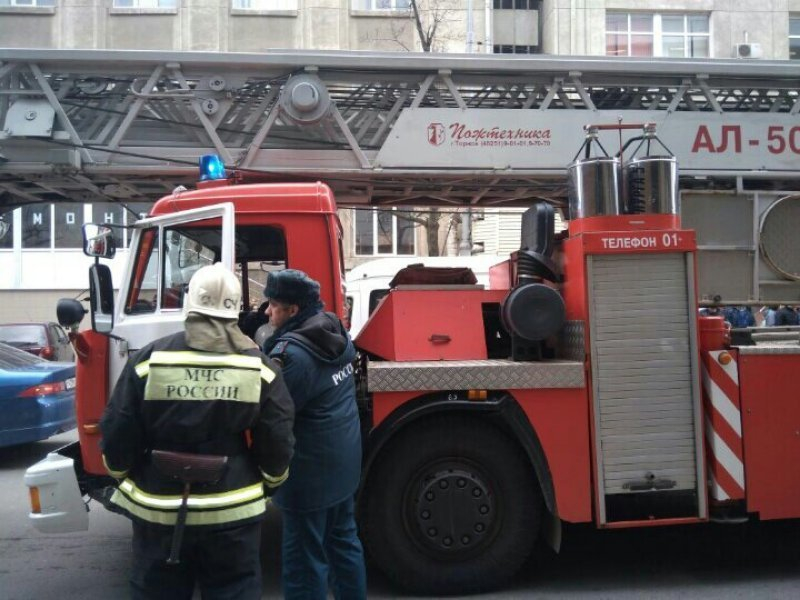 В краснодарской школе № 73 пожар: эвакуировали 30 человек