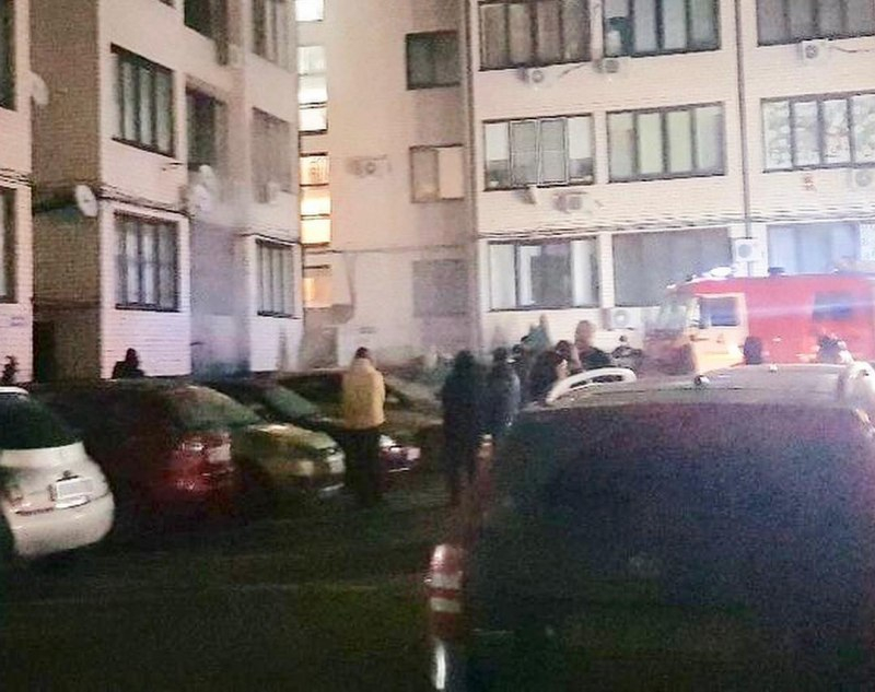 Спасатели только с третьего раза пробились к месту пожара в Музыкальном микрорайоне Краснодара