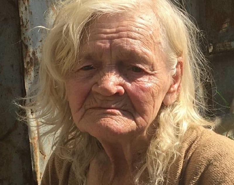 На дне Краснодара: как одинокая пенсионерка-инвалид живет в руинах и голодает