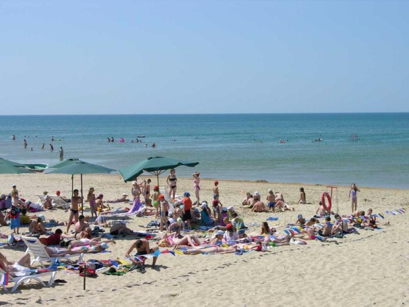 Отдыхающий в Анапе москвич обнаружил мертвого человека на пляже