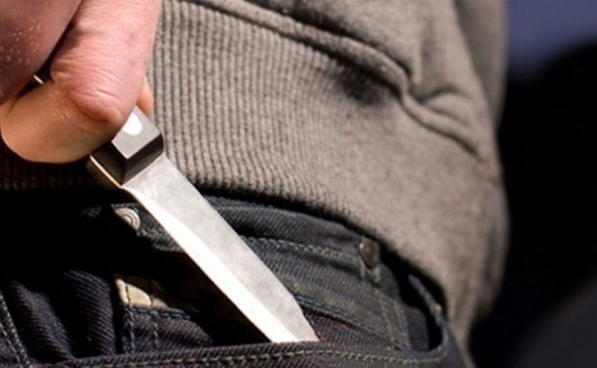 В Армавире разыскивают напавшего с ножом на мальчика