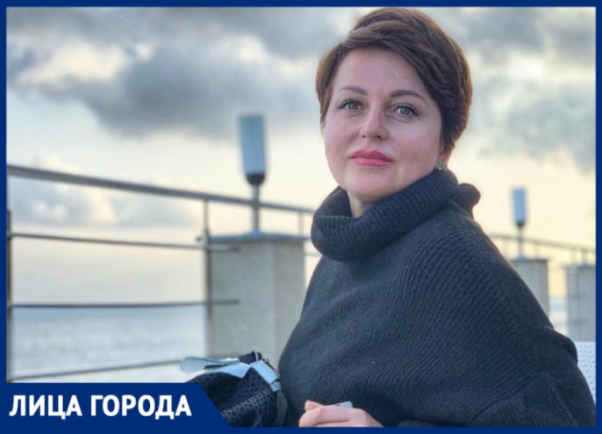 «Недопустимо прогибаться под читателя», - поэтесса Наталья Возжаева о лжи, чтении и творчестве