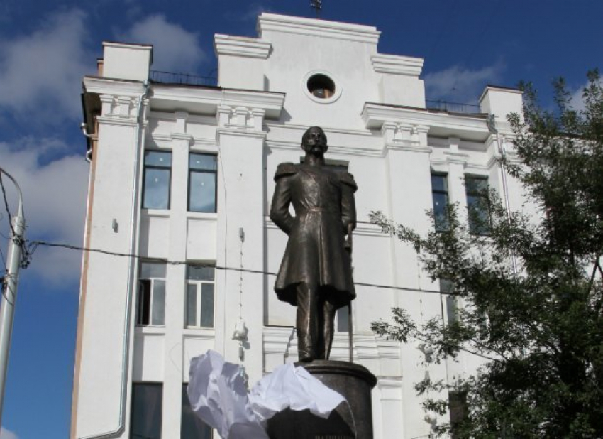 Памятник казачьему атаману Рашпилю установили в Краснодаре 