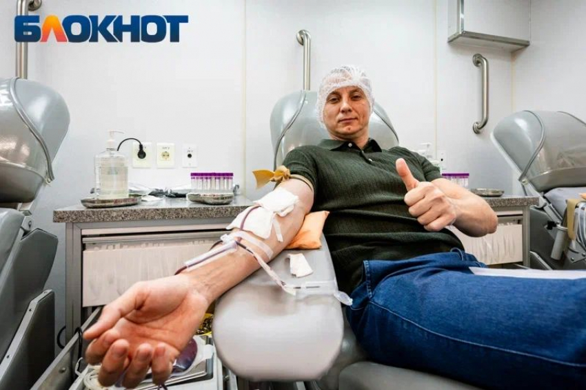 В Краснодаре в Национальный день донора крови прошла акция «Спасём одну жизнь»