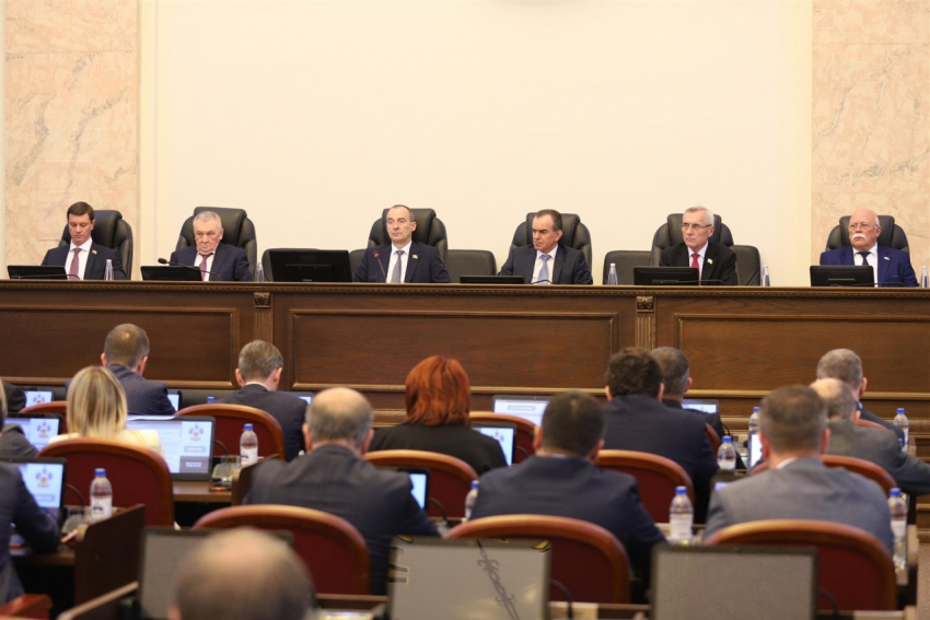 На льготные лекарства для жителей Кубани выделят 224 миллиона рублей