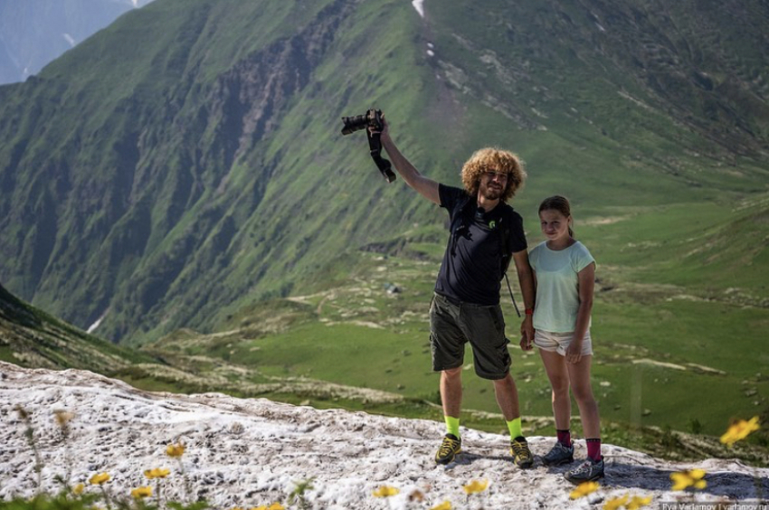 Известный блогер Илья Варламов полюбил себя после восхождения в горы на Красной Поляне