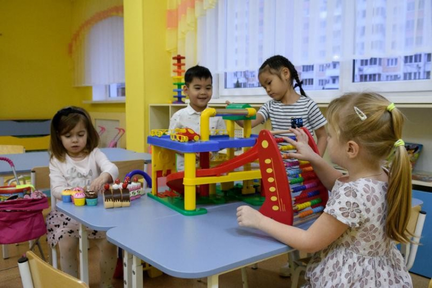 Матери-одиночки могут получить право внеочередного зачисления в детсады Краснодара