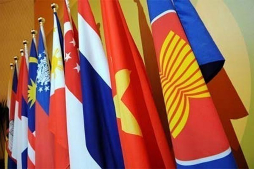 Казаки хлебом-солью поприветствовали артистов из Вьетнама, Мьянмы и Филиппин
