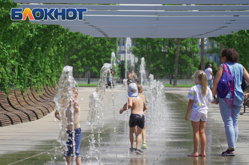 Вода в фонтанах есть, а десантников нет: парк Галицкого опустел в день ВДВ