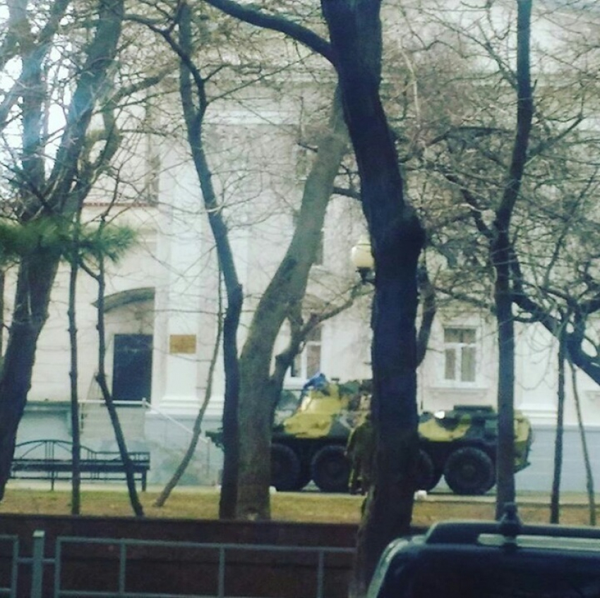 Жители Новороссийска сообщают о бронетранспортерах на улицах города