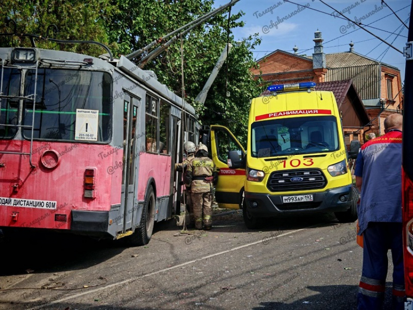 ДТП с пострадавшими парализовало движение троллейбусов в Краснодаре