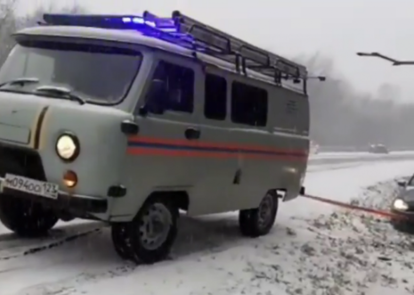 Спасатели предупредили о снегопаде на перевале под Новороссийском 