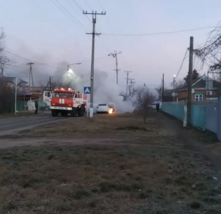 В Краснодарском крае женщина с ребенком едва не сгорели в авто