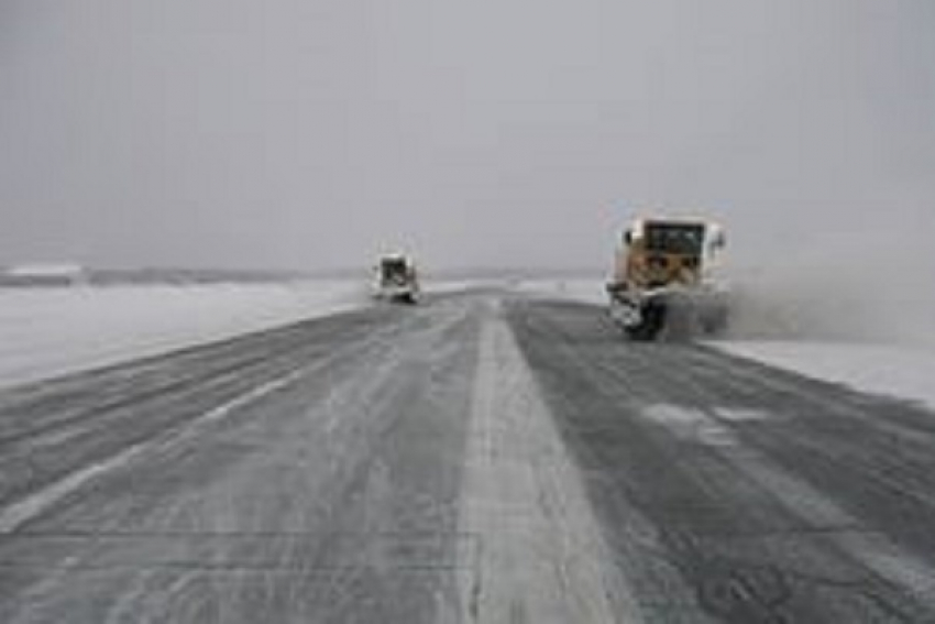  Международный аэропорт Краснодара завалило снегом